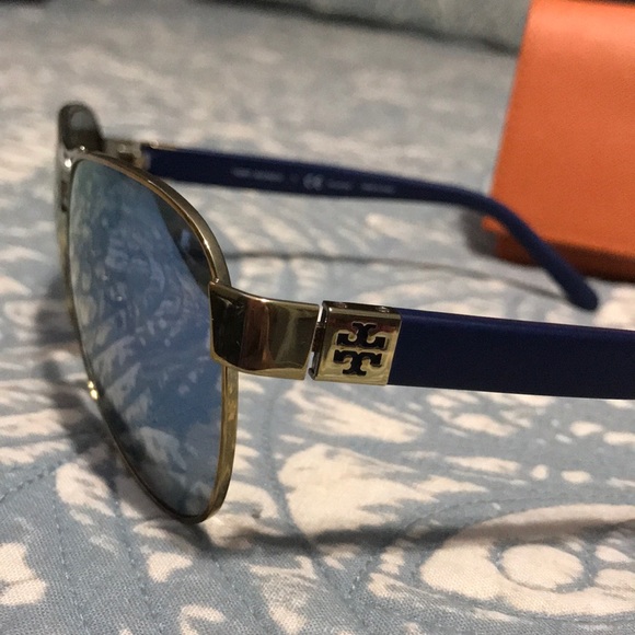 Tory Burch sunglasses - Picture 5 of 5